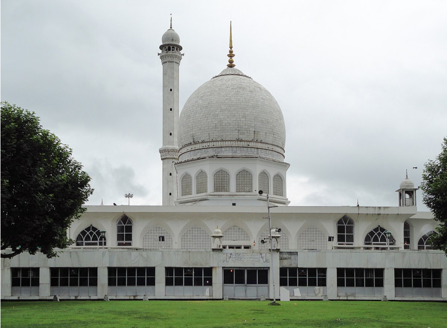 Hazratbal shrine in Srinagar