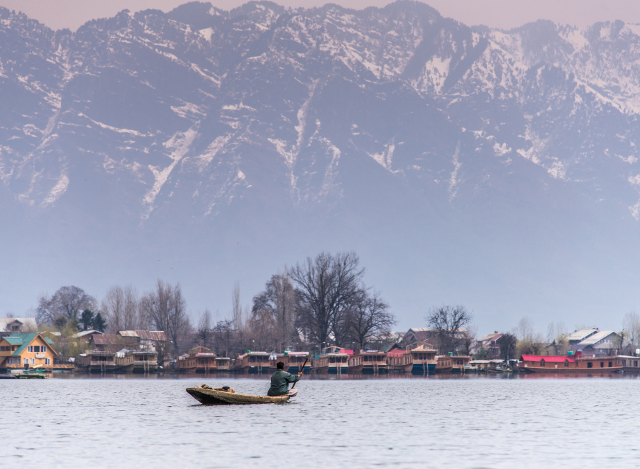 Nigeen Lake