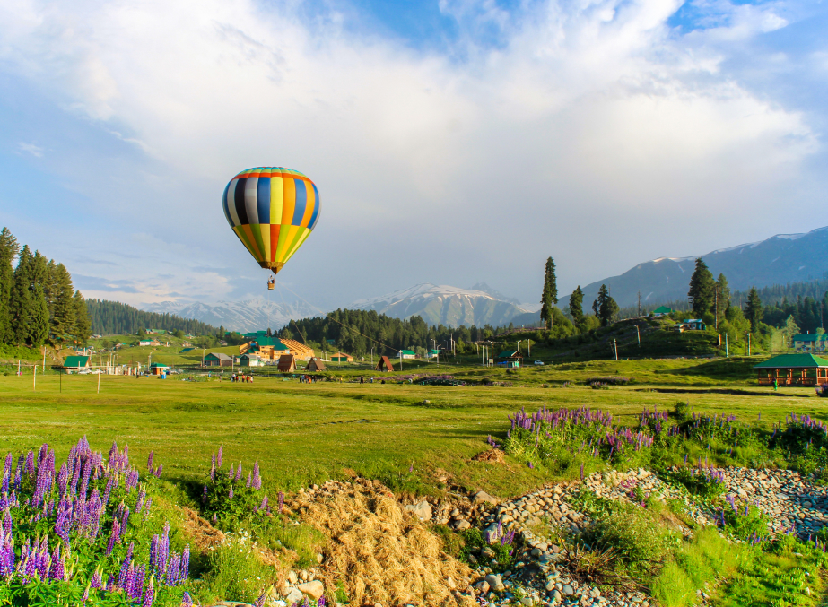 Hot air balloon activity in Kashmir