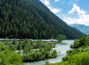 Photography at Betaab Valley