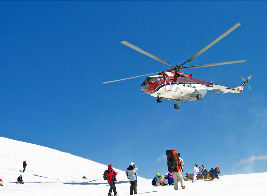 Heli Skiing 