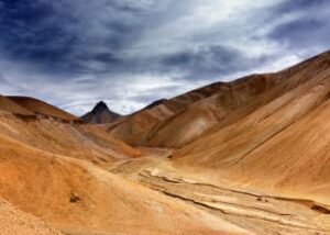 leh curvy mountain